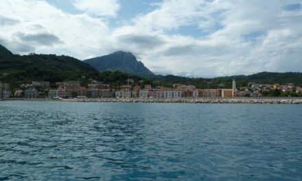 Grotta dell’acqua e Spiaggia di Marcellino