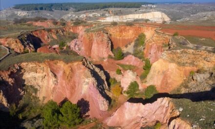 Da Poggiorsini alle Cave di Bauxite e Castel del Monte