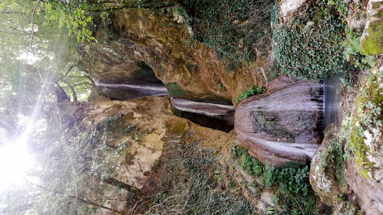 Monti Picentini. Sentieri, Cascate e Storia